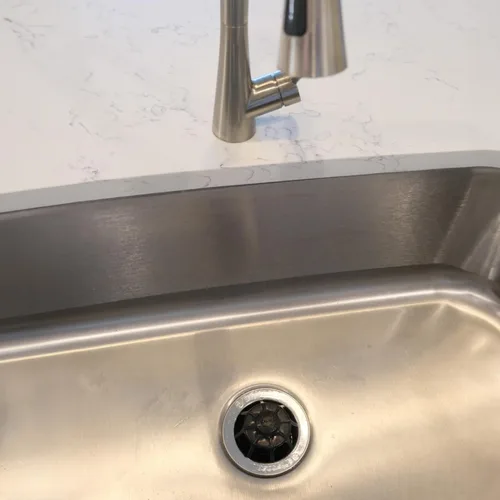 Vista 7 de Danco Disposal Genie Filtro de Eliminación de Basura Protector contra Salpicaduras de Drenaje de Fregadero de Cocina Raspador de Alimentos Negro1