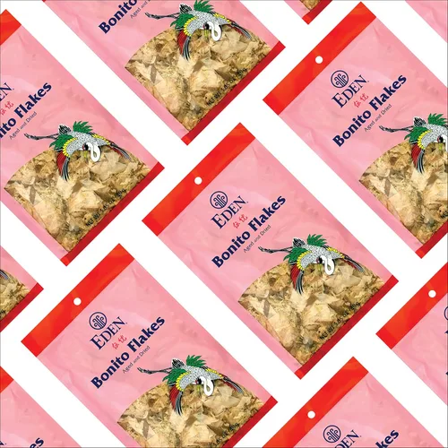 Vista 6 de Eden Copos de Bonito Japonés, Atún Listado Rallado, Katsuobushi 鰹節, Tradicionalmente Envejecido y Secado, Ahumado con Madera Dura, Para Hacer Dashi