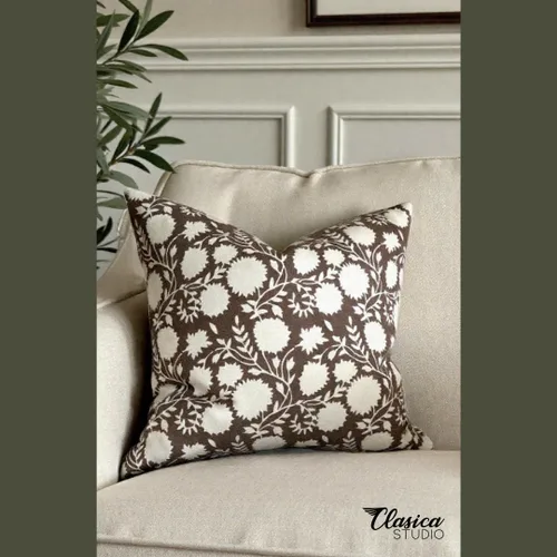 Vista 6 de Generic Funda de almohada floral moderna orgánica marrón, diseño floral bohemio de 18 x 18 pulgadas
