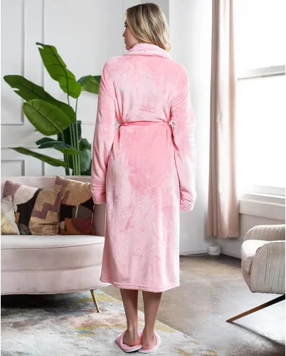 Vista 7 de Lotus Linen Plush Hooded Bathrobe for Women, Customized Monogram Robe, Cozy and Luxurious