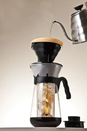 Vista 2 de Hario V60 "Fretta" - Cafetera caliente y helada, 23.7 fl oz, color negro