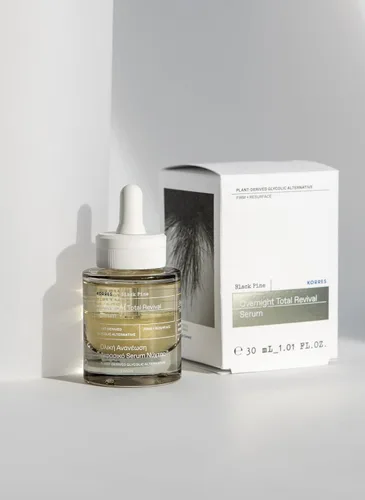 Vista 5 de KORRES Black Pine - Suero de noche para rostro, piel madura con alternativa de ácido glicólico derivado de plantas, tratamiento bifásico