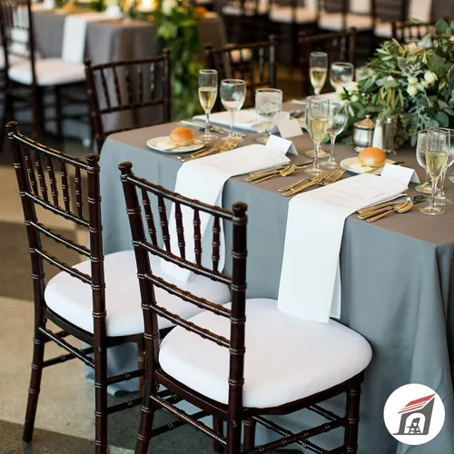 Vista 2 de EventStable Titan Series - Silla Chiavari de resina transparente, silla con husillos de acero resistente, juego de sillas para interiores
