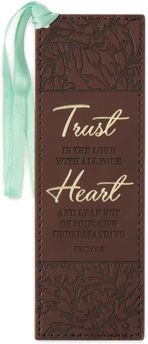 Vista 24 de Christian Art Gifts - Marcapáginas premium de piel sintética vegana con escritura bíblica para mujeres: Cuando ella habla - Proverbios 31:26, Marrón