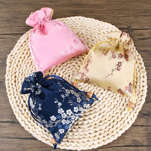 Vista 6 de 20 bolsas de seda con cordón, bolsa de joyería bordada de brocado de seda china, bolsa de joyería para boda, 4.7 x 5.9 pulgadas