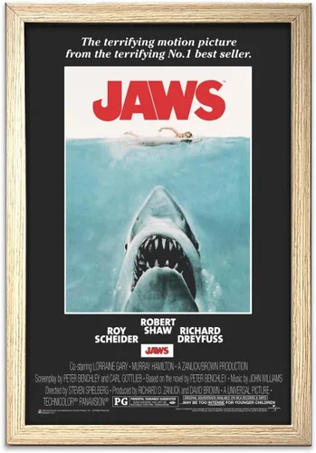Vista 7 de Scorpio Posters Jaws - Mini póster de película, con licencia oficial, 11 x 17 pulgadas, con soporte para póster de madera negra
