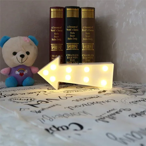 Vista 5 de Letrero de flecha 3D con luz LED de plástico en forma de flecha, letrero iluminado para decoración de pared para Navidad, cumpleaños, habitación