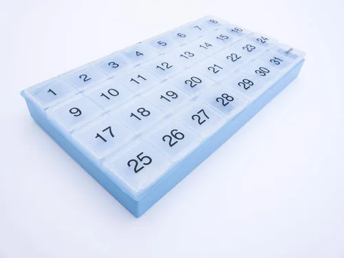 Vista 3 de Organizador de pastillas mensual 31 compartimentos, 1 por día, 4 semanas, organizador de pastillas completo de 31 días Incluye bandeja y 8