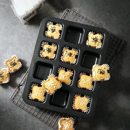 Vista 6 de Mini molde para pan de 8 cavidades de acero al carbono, bandeja antiadherente para hornear pan, diseño de una sola pieza (negro, 12 cavidades)