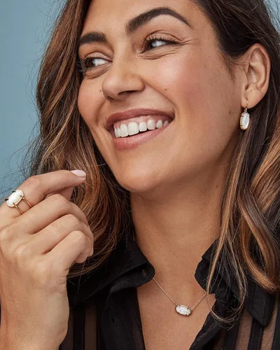 Vista 3 de Kendra Scott Anillo Elyse para mujer, joyería de moda