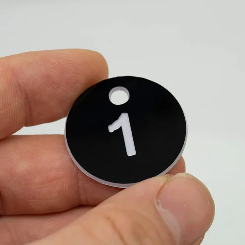 Vista 3 de Etiquetas de plástico para números de identificación con llaveros (50, negro)