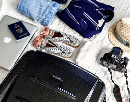 Vista 4 de Samsonite Winfield 2 Equipaje rígido con ruedas giratorias, Maleta de mano de 20 pulg.
