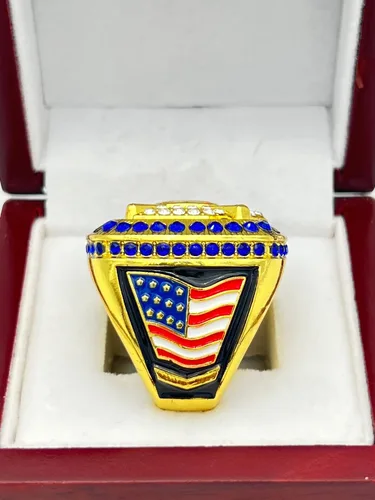 Vista 3 de Descuento Anillos deportivos HOME PLATE LEAGUE CHAMPION RING — CUERPO ORO, PIEDRA AZUL Artículo 5-34, Claro, Azul, Oro, Aleación, madera, zinc, oro