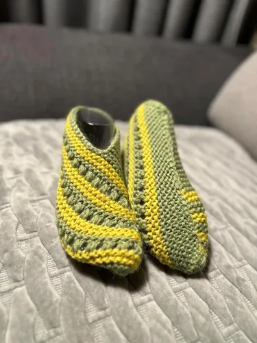 Vista 3 de Womens Handmade 100% Wool Knitted Slipper Socks (Medium, Yellow Lime)
