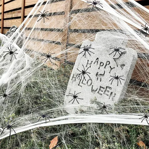 Vista 7 de BAINFE 100 arañas de plástico realistas de Halloween, arañas falsas negras, pequeños juguetes de araña para broma casa embrujada, suministros