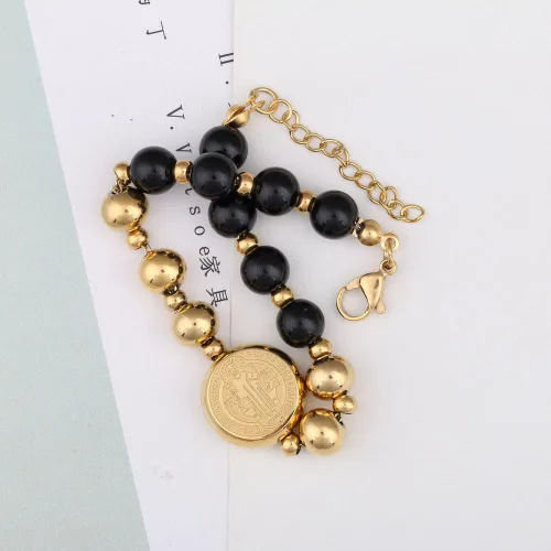 Vista 7 de Pulsera de acero inoxidable chapado en oro con medalla cruzada de protección de San Benito, N A