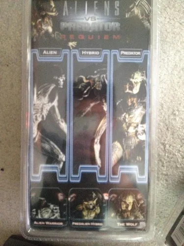 Vista 2 de NECA Alien VS. Predator: Requiem Figura de acción Serie 2 Depredador enmascarado