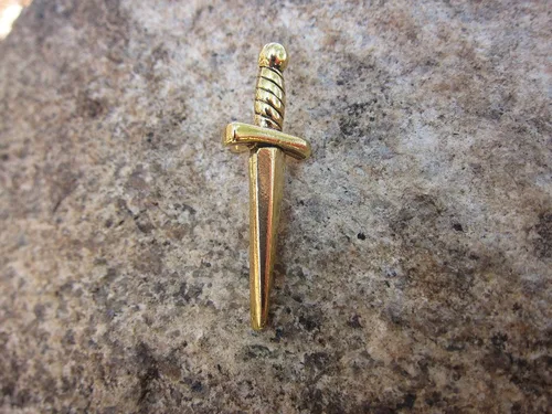 Vista 3 de Jim Clift Design Daga Gold Solapa Pin
