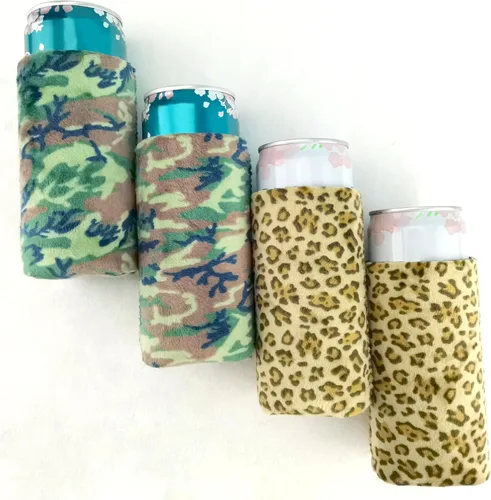 Vista 4 de Paquete de 6 enfriadores de latas delgados de terciopelo aislados, de neopreno suave y esponjoso, soporte de manga delgada de 12 onzas (leopardo)
