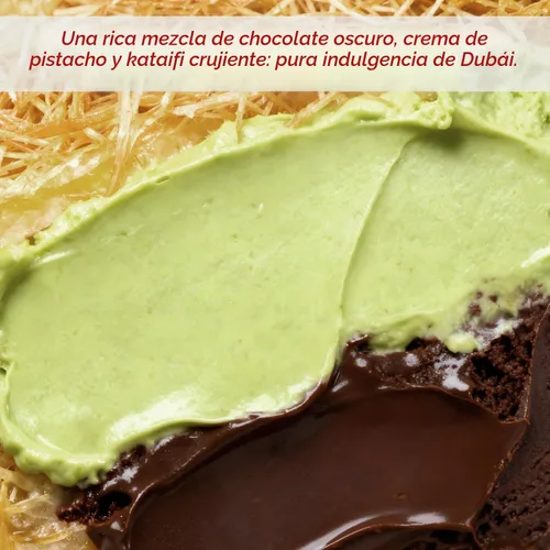 Vista 4 de Dubai - Tarro de chocolate negro para untar de 9.7 onzas con crema de pistacho, Kataifi crujiente