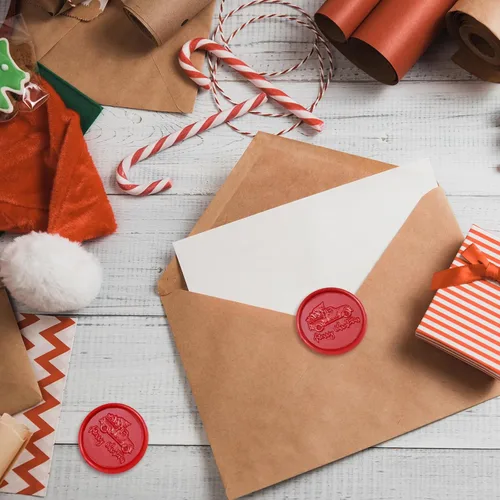 Vista 5 de Kit de sellos de cera de Navidad, sellos de cera de Navidad con mango de madera, 120 cuentas de sello de cera, cuchara para derretir cera y velas