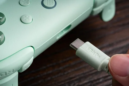 Vista 7 de 8BitDo Ultimate 2C Wired Controller for Windows PC and Android, with 1000Hz Polling Rate, Hall Effect Joysticks and Hall Triggers, and Remappable