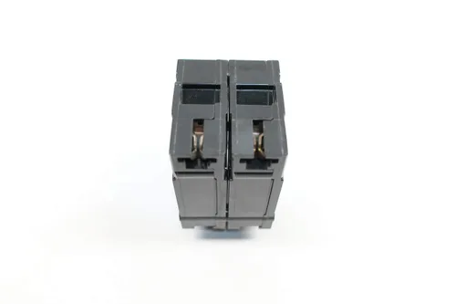 Vista 4 de GE Disyuntor Magnético THQL2120-2-Pole, Montaje Enchufable, 20A 120/240V - Tamaño Estándar