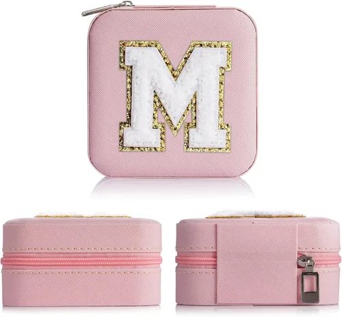 Vista 3 de Yqljew Joyero de viaje para mujeres y niñas, caja de joyería con inicial M para adolescentes y niñas, caja de joyería pequeña de viaje para mujeres