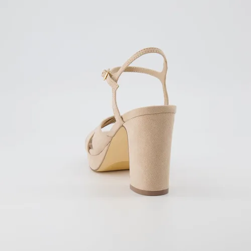Vista 5 de CUSHIONAIRE Sandalia de vestir con plataforma Mood para mujer + espuma viscoelástica y anchos disponibles