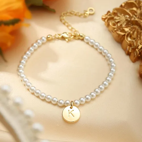 Vista 6 de Ursteel Pulsera de Perlas con Inicial para Mujer - Delicada Pulsera de Cuentas de Perlas con Letra Chapada en Oro de 14 Quilates para Mujer