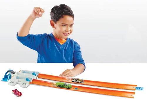 Vista 2 de Hot Wheels Taller Track Builder 2 Lane lanzador