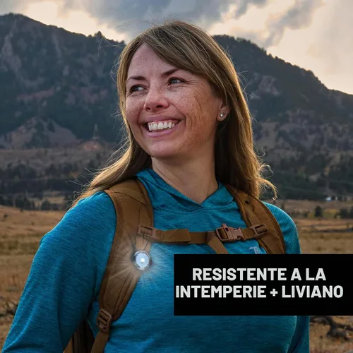 Vista 4 de Nite Ize Moonlit - Linterna micro recargable portátil para accesorios de campamento y equipo de senderismo, cuenta con clip de mosquetón con un