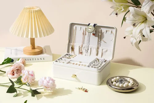 Vista 8 de AOSIFIEL Joyero y organizador para mujeres, adolescentes, niños, aretes, joyero con colgador de collar, caja de joyería de pie de piel sintética