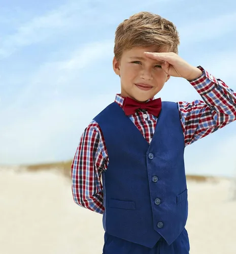 Vista 2 de Nautica - Conjunto de 4 piezas para niño incluye camisa de vestir, corbata, chaleco y pantalones