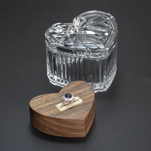 Vista 3 de Wislist Caja de anillo de compromiso para propuesta de vidrio de madera en forma de corazón (corazón)