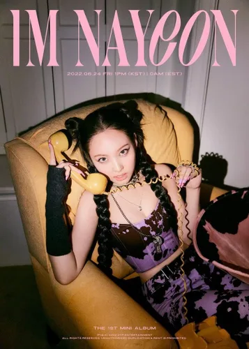 Vista 8 de Twice Nayeon IM NAYEON 1st Solo Mini Álbum A-I'M Versión CD+FotoBook+Sobre+1p Polaroid PhotoCard+1p Postal Transparente+1p Tarjeta de Visita+1p