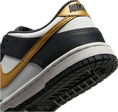 Vista 550 de Nike Kid's Dunk Low Sneaker