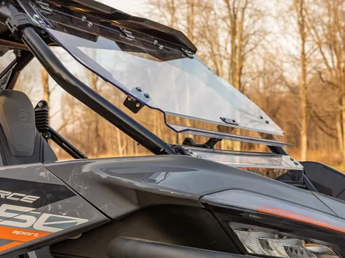 Vista 4 de SuperATV - Parabrisas UTV de policarbonato resistente a los arañazos de 1/4 pulgadas para CFMoto ZForce 950 2020-2022 Posiciones completas, medias