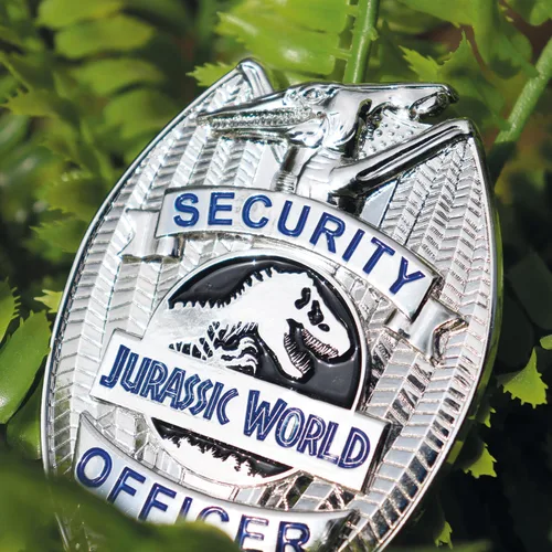 Vista 4 de Fanattik Jurassic World Edición Limitada Réplica Insignia de Seguridad