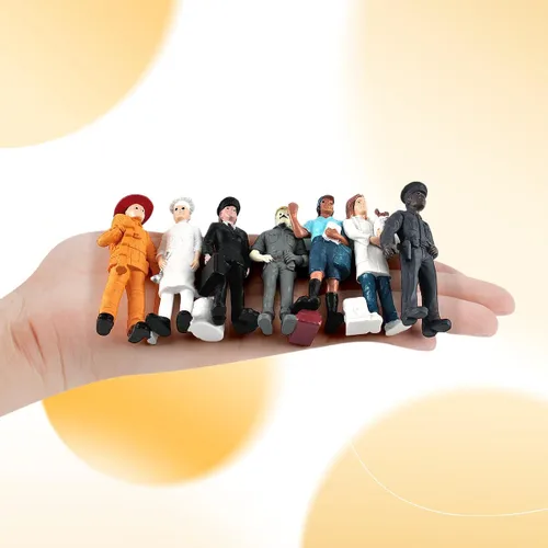 Vista 7 de 9 piezas de figuras de personas en miniatura para pasteles, realistas, detalladas, policía, piloto, bombero, cartero, chef, modelo pintado a mano