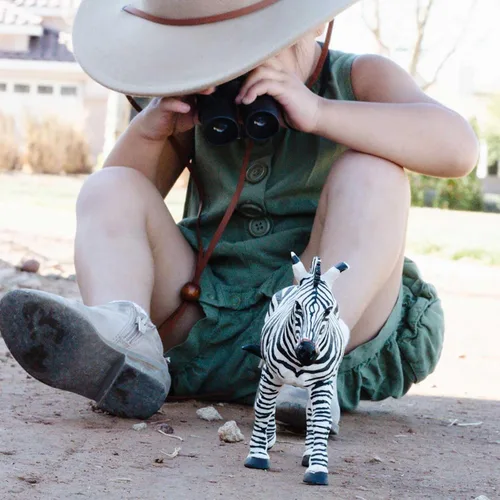 Vista 2 de Safari Ltd. Figura de cebra – Figura detallada de plástico de 5.85 pulgadas – Divertido juguete educativo para niños, niñas y niños a partir de 1 año