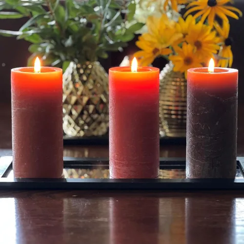 Vista 2 de Juego de velas de pilar de 3 piezas, cera de parafina, 68 horas de tiempo de combustión, mecha de algodón, tonos de ámbar jaspeado, marrón rústico