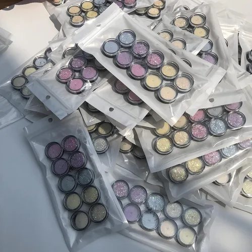 Vista 8 de PrettyG Juego de 10 cajas de purpurina en polvo que cambia de color UV – Festival Rave Maquillaje de Belleza Cara Cuerpo Arte Decoración UV-10C