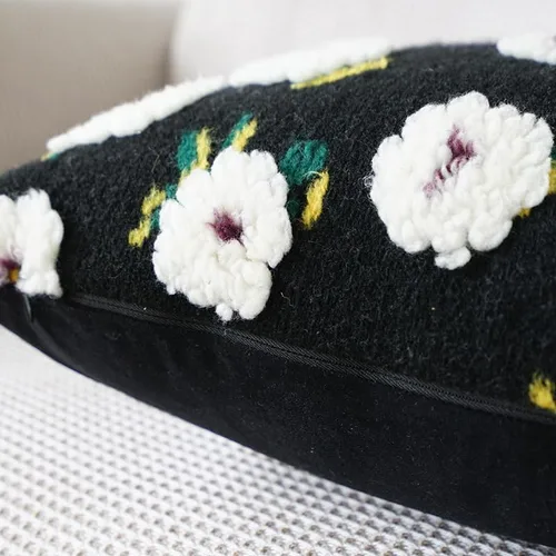 Vista 6 de Funda de almohada de forro polar bereber de gamuza de camelia, funda de cojín tridimensional con flores para sala de estar, sofá, oficina, Negro