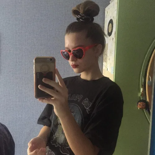 Vista 5 de Gafas de sol en forma de corazón para mujer, lindos lentes de corazón retro Taylor, lentes de sol Cupid UV400