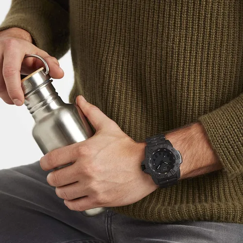 Vista 3 de Luminox Reloj de cuarzo NavySEAL Carbon Compound 3500 Series para hombre, Negro -, Pulsera