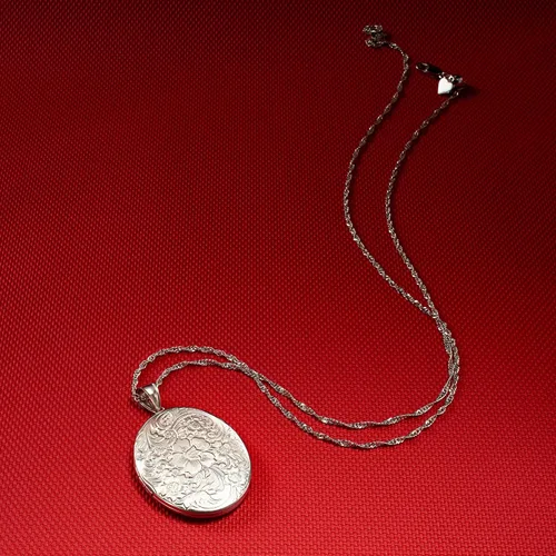 Vista 5 de Ross-Simons Sterling Silver Personalized Floral Locket Necklace