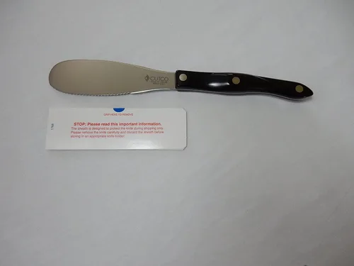Vista 4 de CUTCO Modelo 1768 Esparcidor de espátula. Hoja de borde dentado Doble-D® de 4.9 pulgadas..................5.1" Mango de termorresina altamente