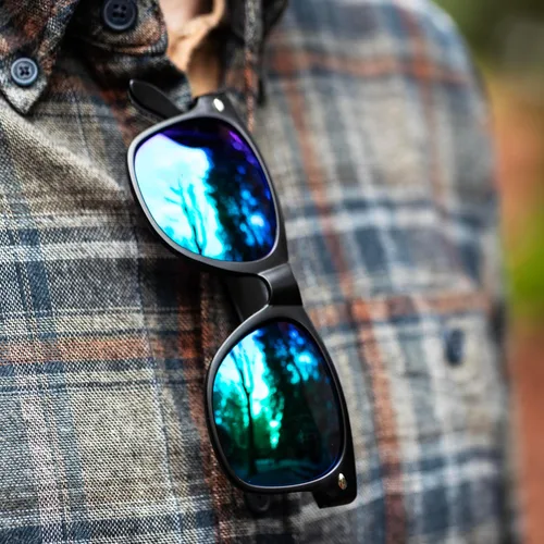 Vista 3 de Foster & Rye Olivine Lense - Abridor de botellas de lentes de sol, regalos para los amantes de la cerveza, negro mate