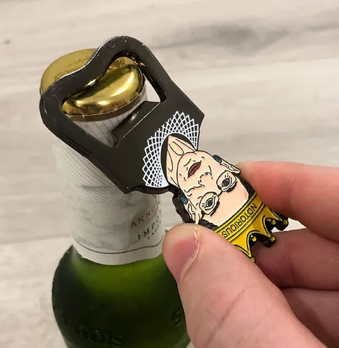 Vista 3 de Balanced Co. Ruth Bader Ginsburg - Abridor de botellas Notorious RBG